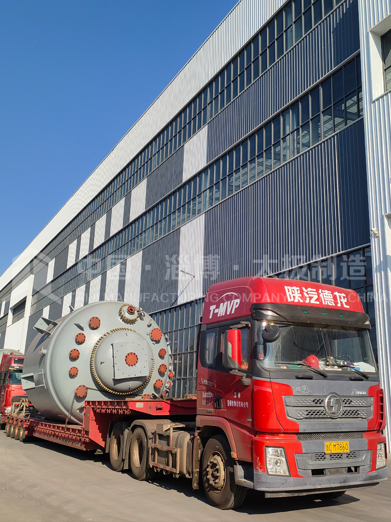 震撼！批量太極 6 萬(wàn)升搪玻璃反應(yīng)釜今日發(fā)貨