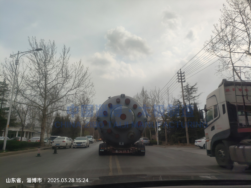 創(chuàng)新領(lǐng)航！高品質(zhì)9萬升大型搪玻璃反應(yīng)釜，太極制造